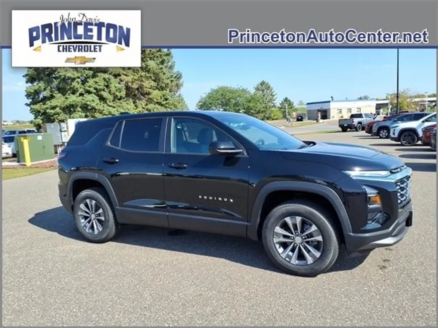 2026 Chevrolet Equinox LT photo 1