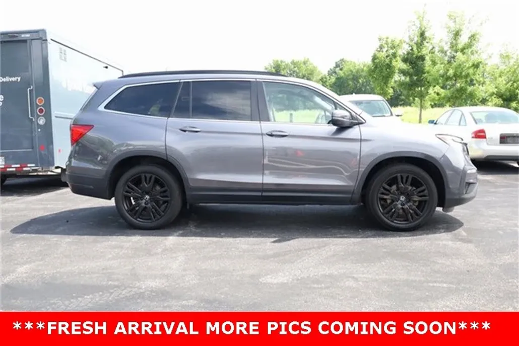 2022 Honda Pilot Special Edition photo 1