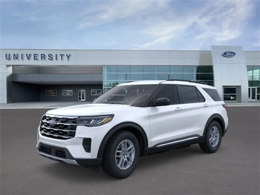 2025 Ford Explorer photo 1