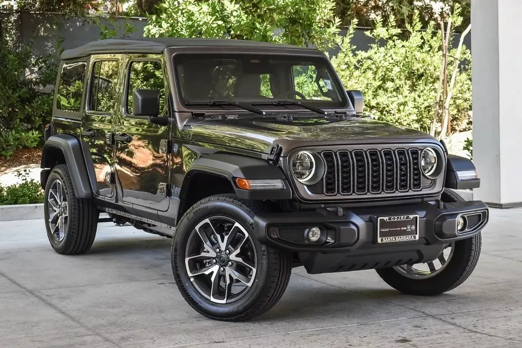 2025 Jeep Wrangler 4xe Sport S photo 1