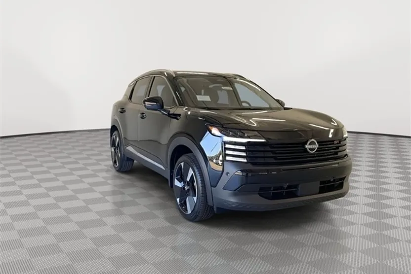 2025 Nissan Kicks SR photo 1