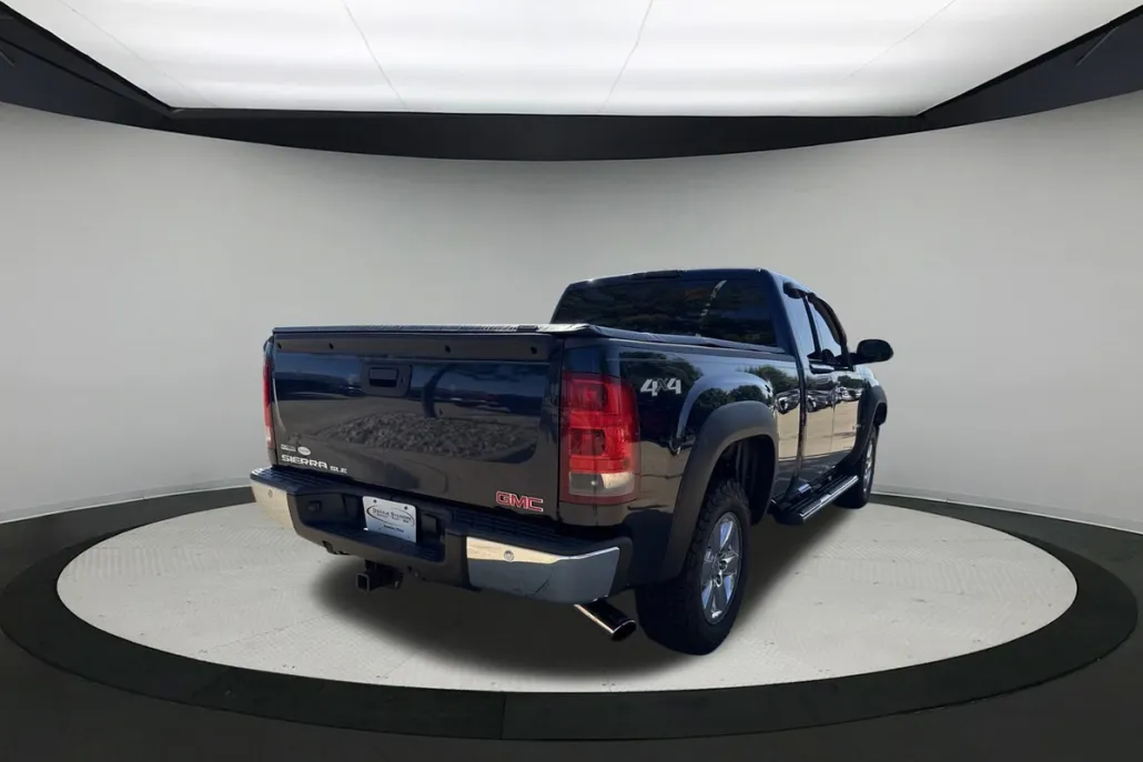 2011 Gmc Sierra 1500 SLE photo 1