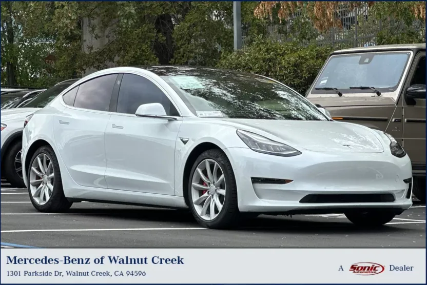 2019 Tesla Model 3 Long Range photo 1