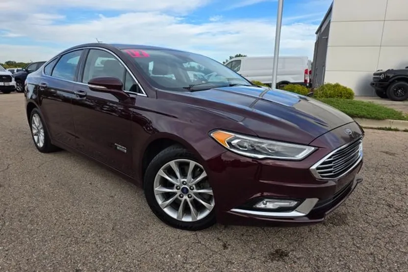 2017 Ford Fusion Energi Titanium photo 1
