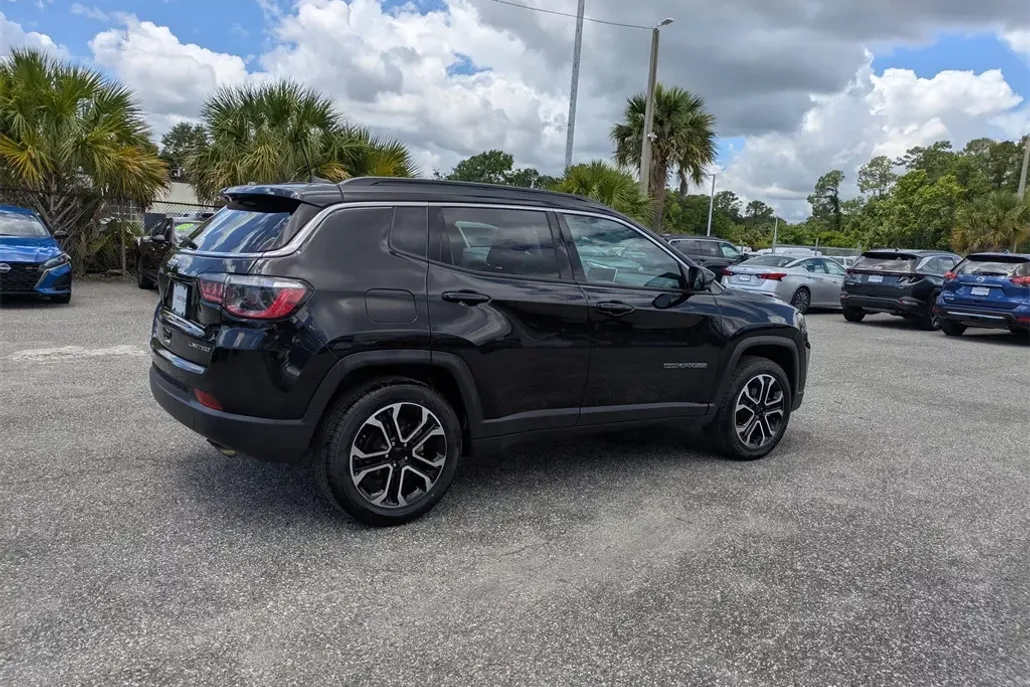 2022 Jeep Compass Limited photo 1