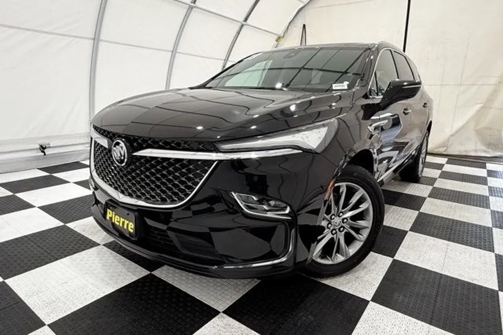 2023 Buick Enclave Avenir photo 1