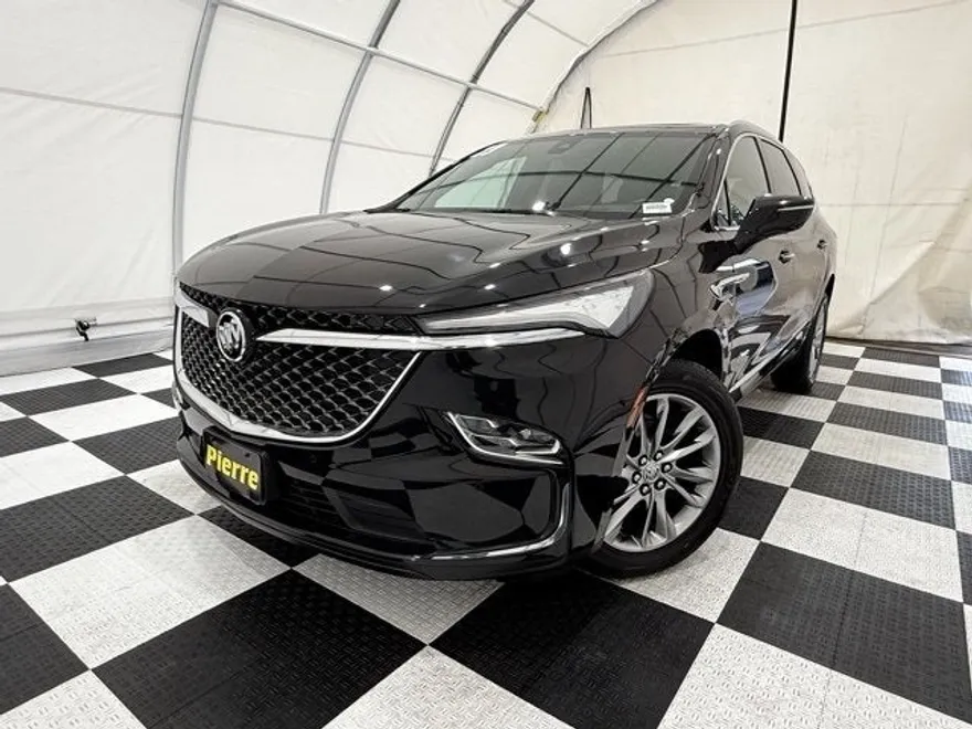 2023 Buick Enclave Avenir photo 1
