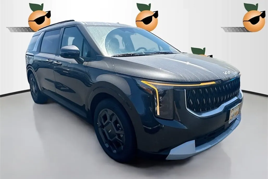 2026 Kia Carnival SX photo 1