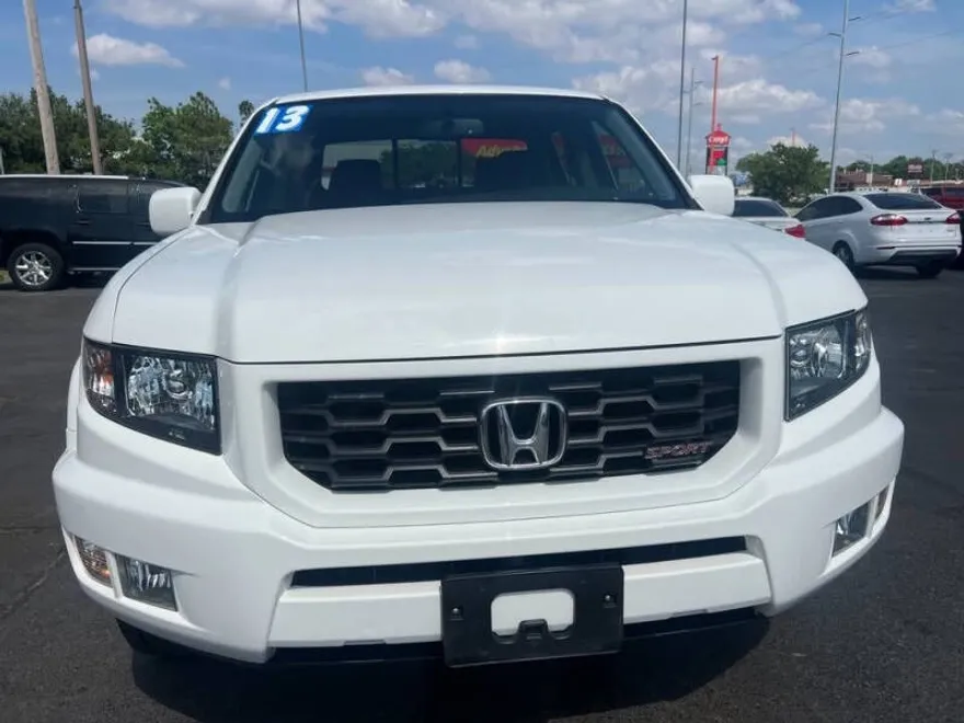 2013 Honda Ridgeline Sport photo 1