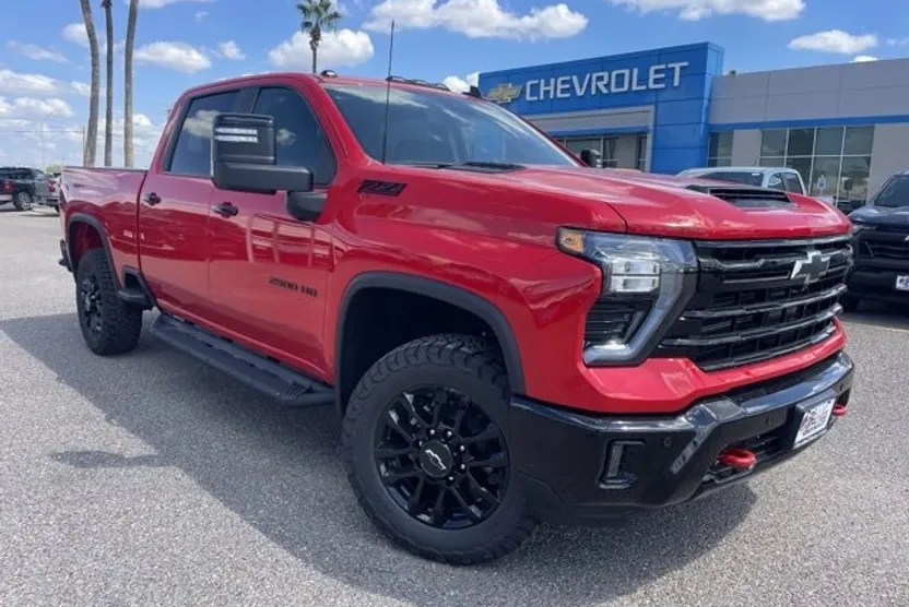 2026 Chevrolet Silverado 2500HD LT photo 1