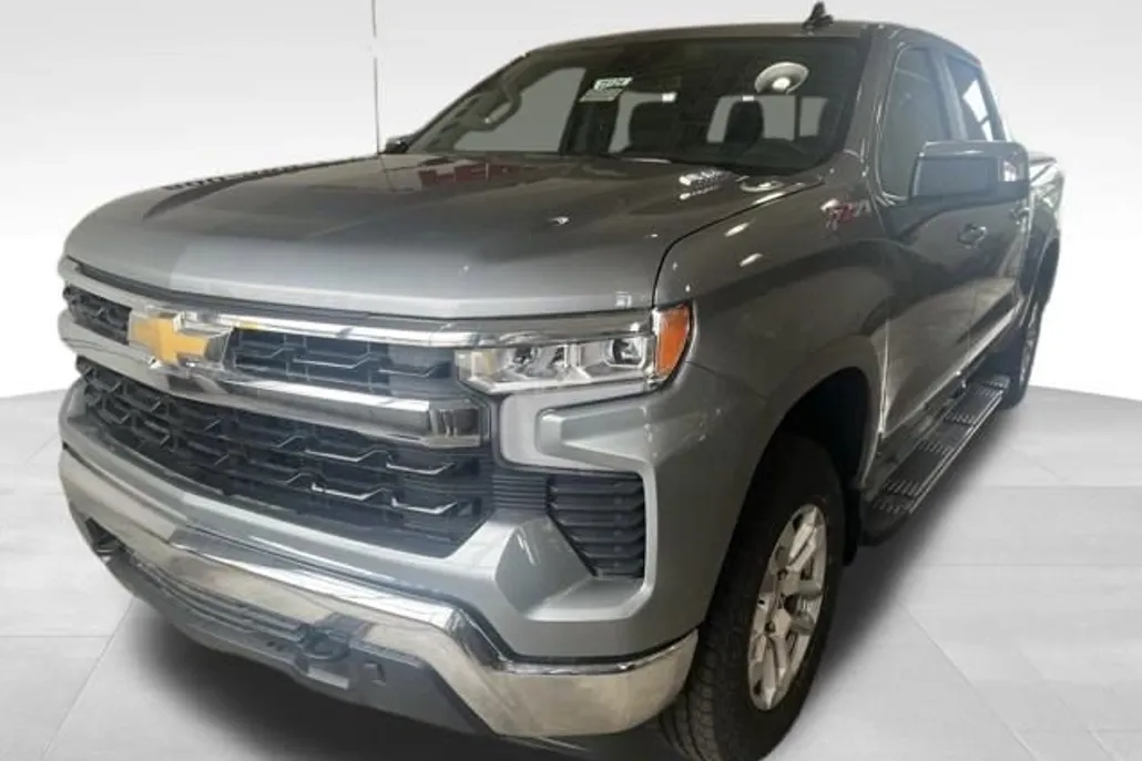 2025 Chevrolet Silverado 1500 LT photo 1