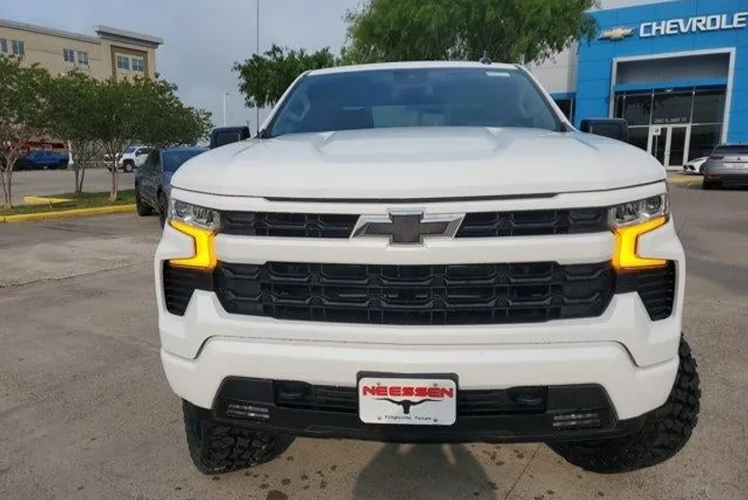 2025 Chevrolet Silverado 1500 RST photo 1