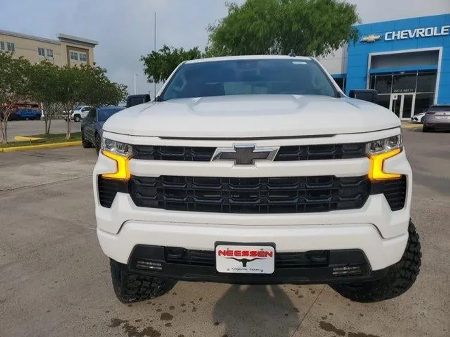 2025 Chevrolet Silverado 1500 RST photo 1
