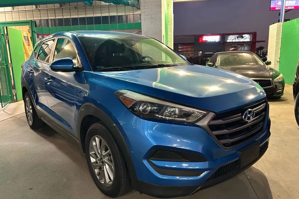 2016 Hyundai Tucson SE Sport photo 1