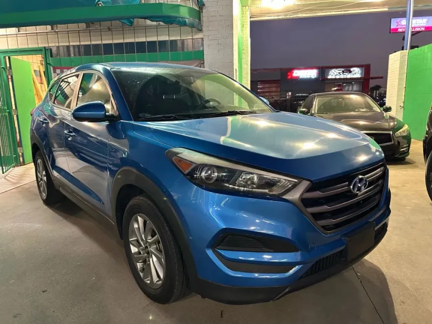 2016 Hyundai Tucson SE Sport photo 1
