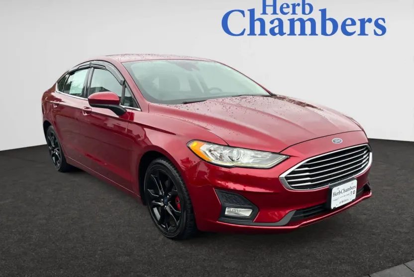 2019 Ford Fusion SE photo 1