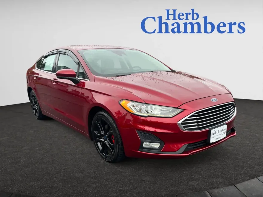 2019 Ford Fusion SE photo 1