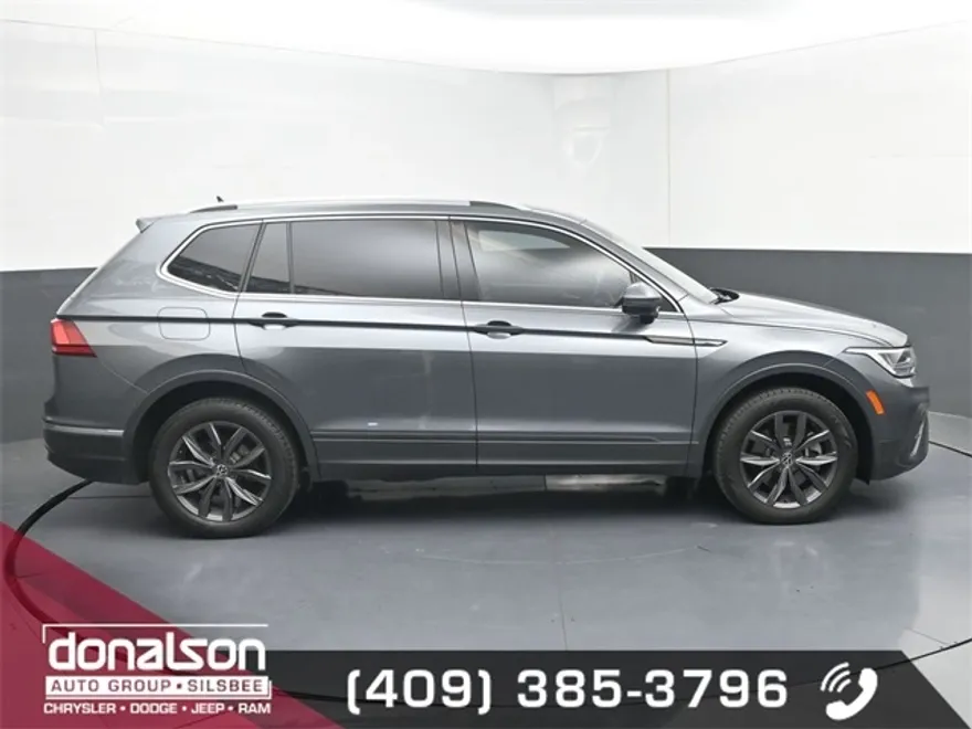 2022 Volkswagen Tiguan SE photo 1