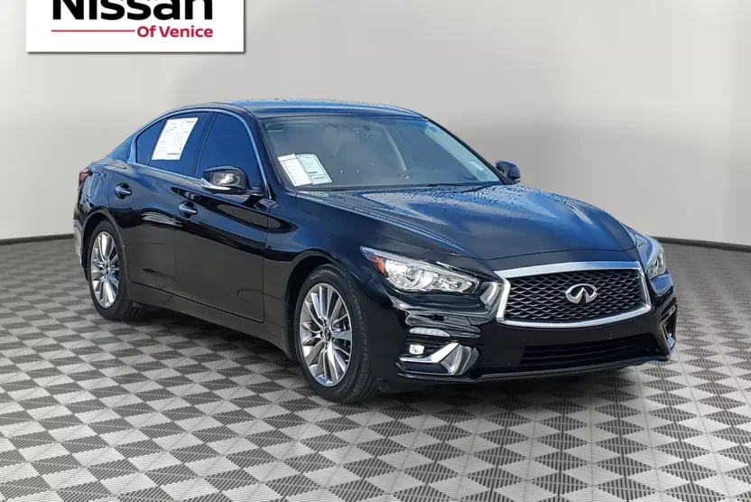 2022 Infiniti Q50 LUXE photo 1