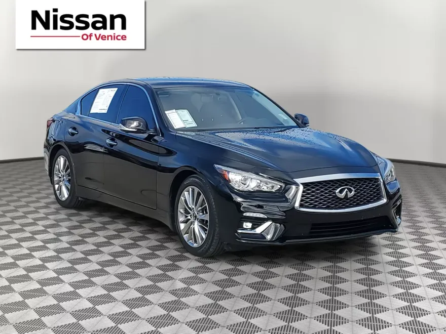 2022 Infiniti Q50 LUXE photo 1