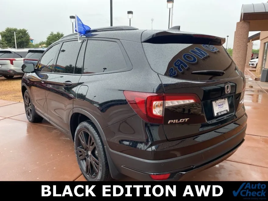 2022 Honda Pilot Black Edition photo 1