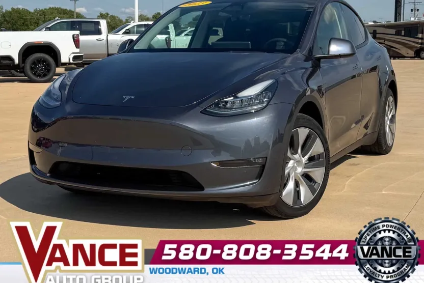 2023 Tesla Model Y Long Range photo 1