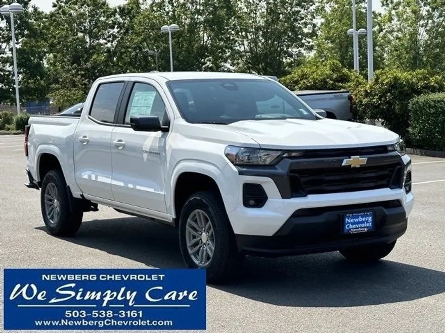 2024 Chevrolet Colorado LT photo 1