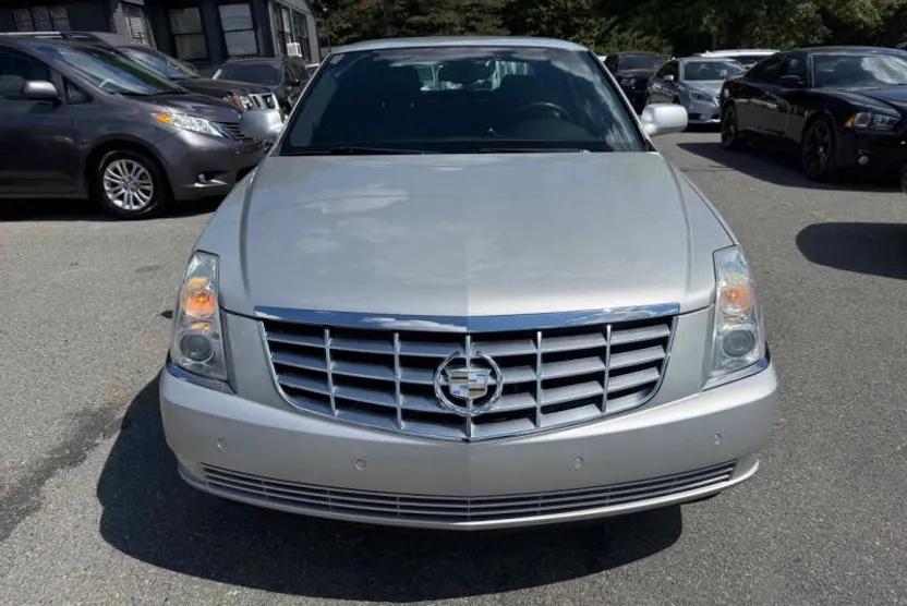 2007 Cadillac DTS photo 1