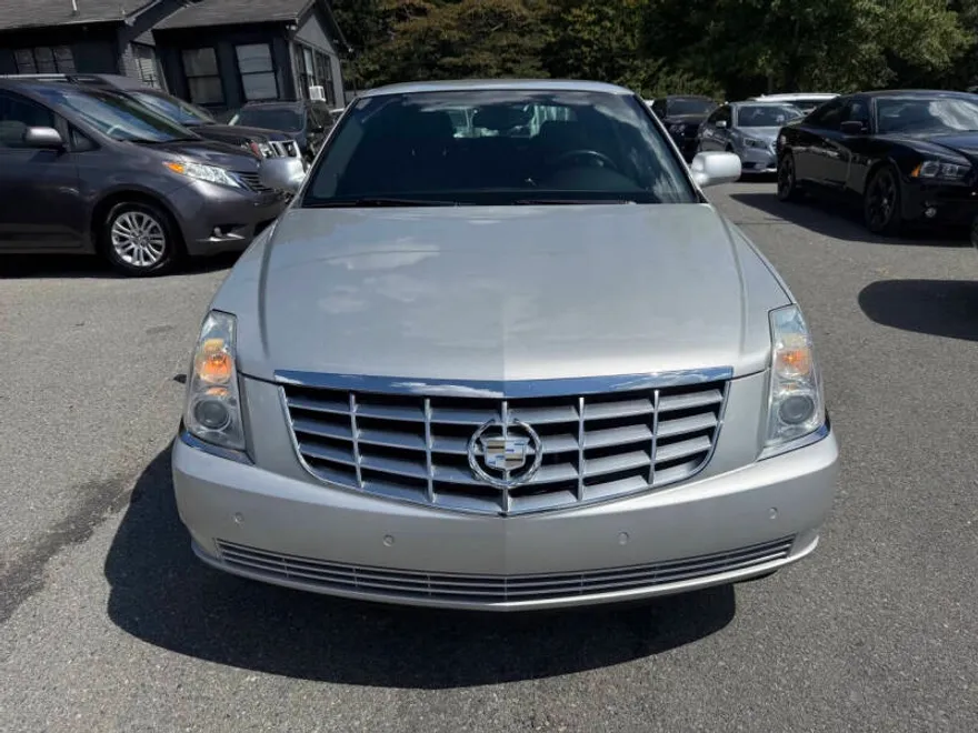 2007 Cadillac DTS photo 1