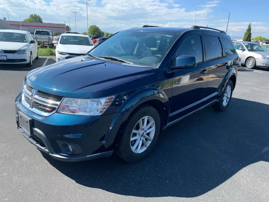 2013 Dodge Journey SXT photo 1