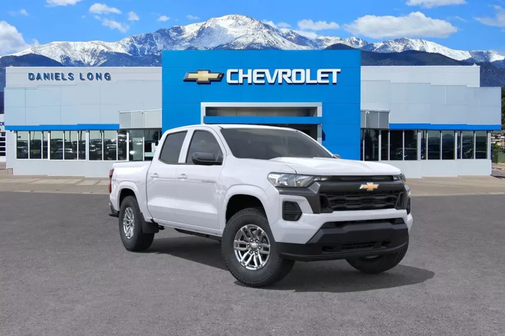 2025 Chevrolet Colorado Work Truck LT photo 1