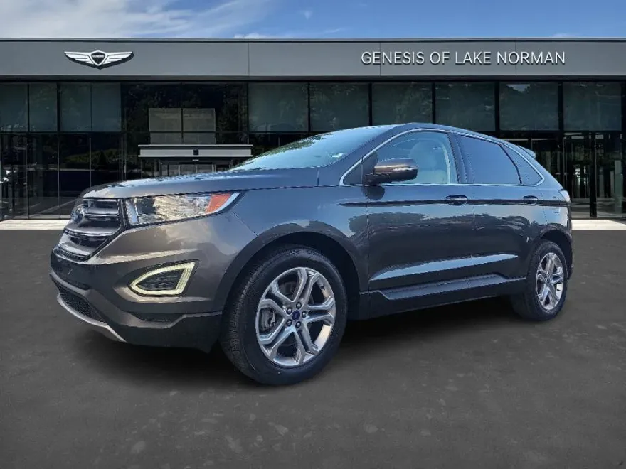 2017 Ford Edge Titanium photo 1