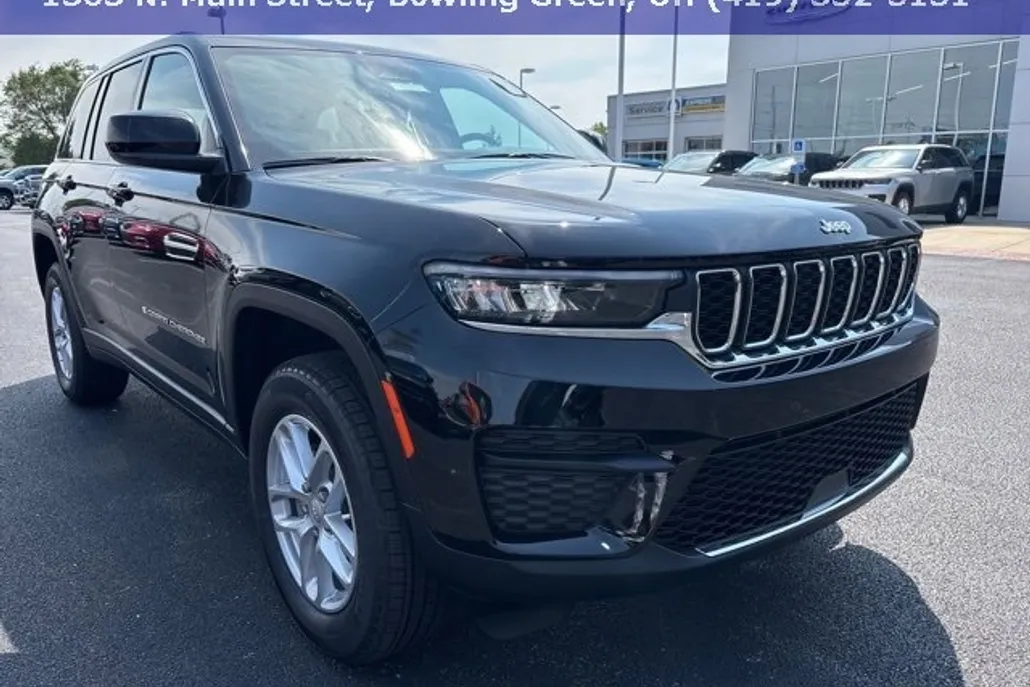 2025 Jeep Grand Cherokee Laredo photo 1