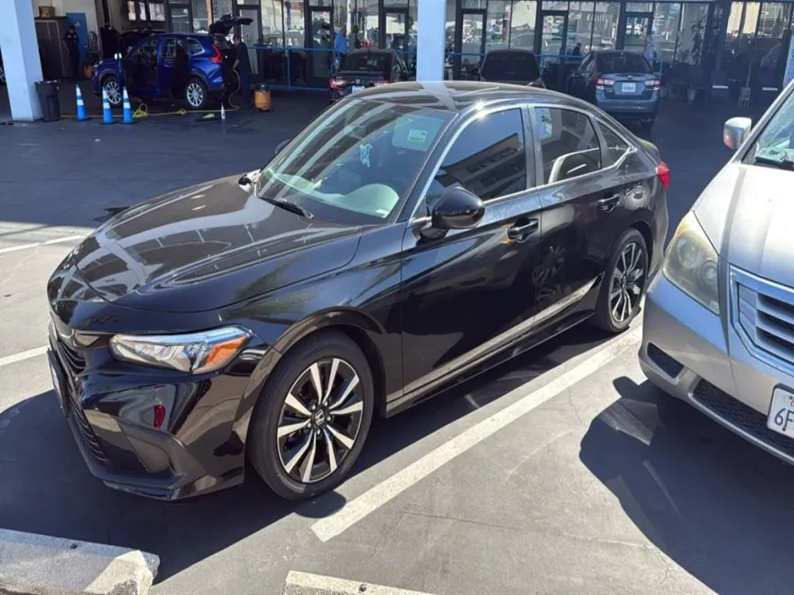 2022 Honda Civic EX photo 1