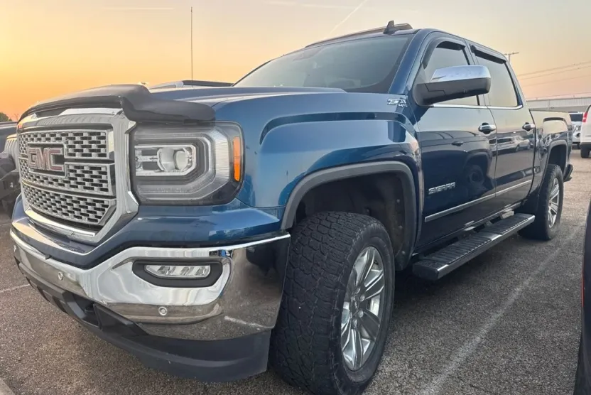 2017 Gmc Sierra 1500 SLT photo 1