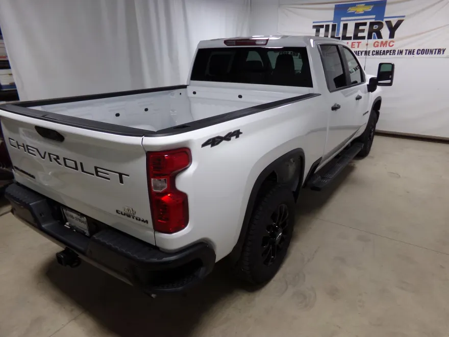2025 Chevrolet Silverado 2500HD Custom photo 1