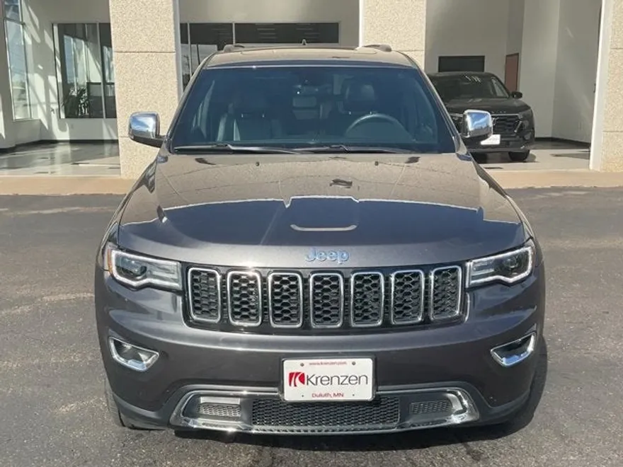 2017 Jeep Grand Cherokee Limited photo 1