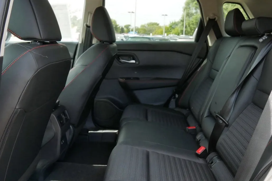 2026 Nissan Rogue AWD photo 1