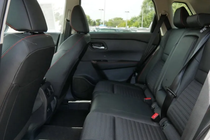 2026 Nissan Rogue AWD photo 1