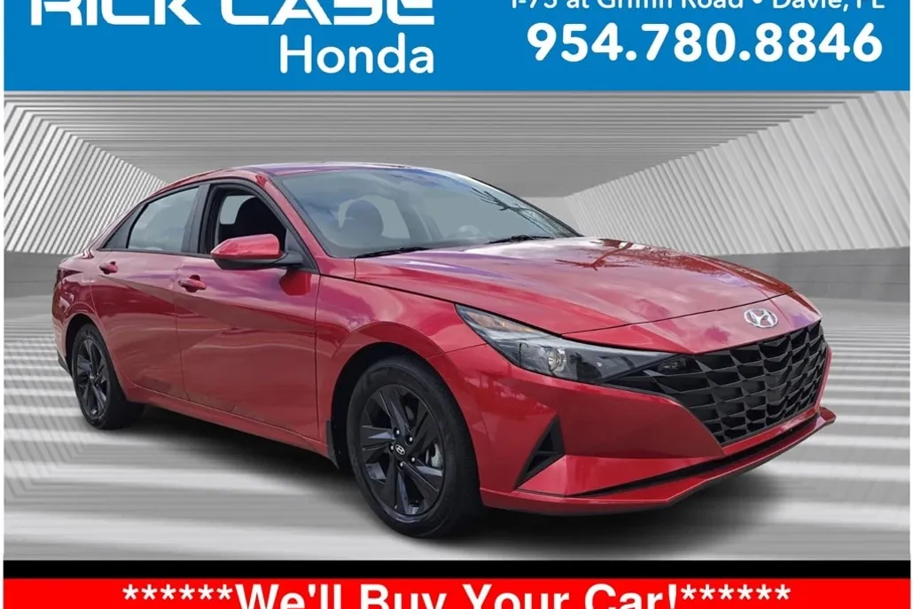 2023 Hyundai Elantra SEL photo 1