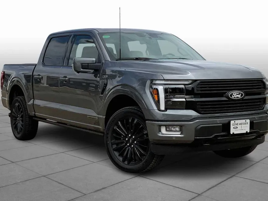 2025 Ford F-150 Platinum photo 1