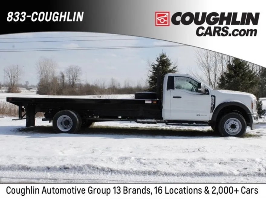 2024 Ford F-600 photo 1