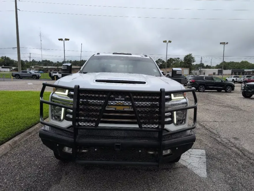 2022 Chevrolet Silverado 2500HD High Country photo 1