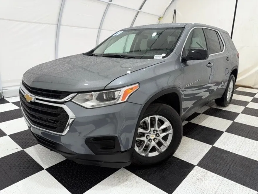2020 Chevrolet Traverse LS photo 1