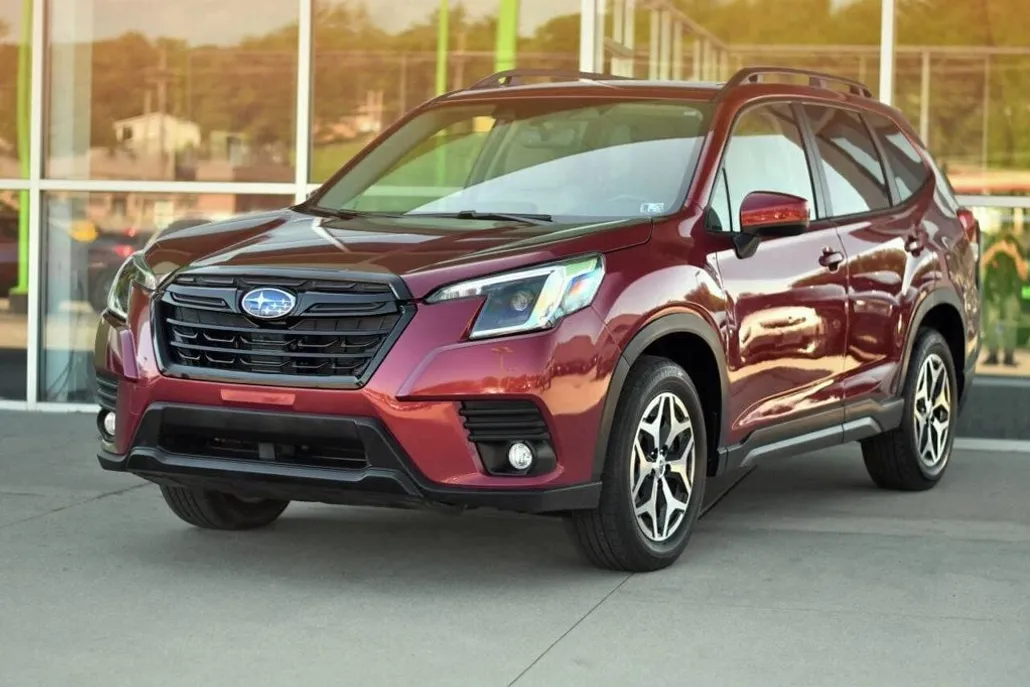 2023 Subaru Forester Premium photo 1