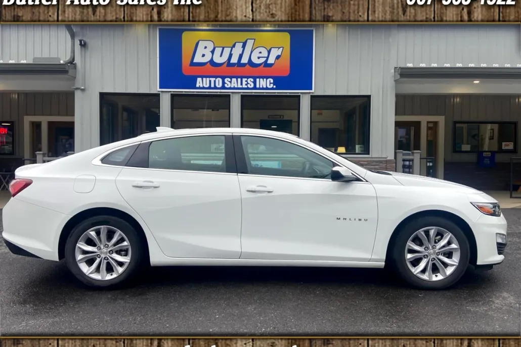 2022 Chevrolet Malibu 1LT photo 1