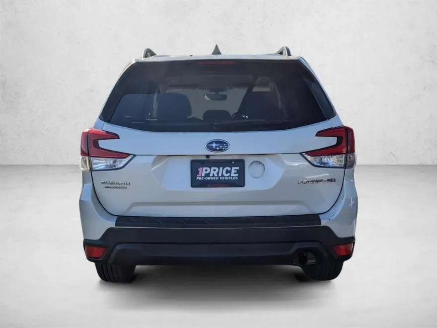 2019 Subaru Forester Premium photo 1
