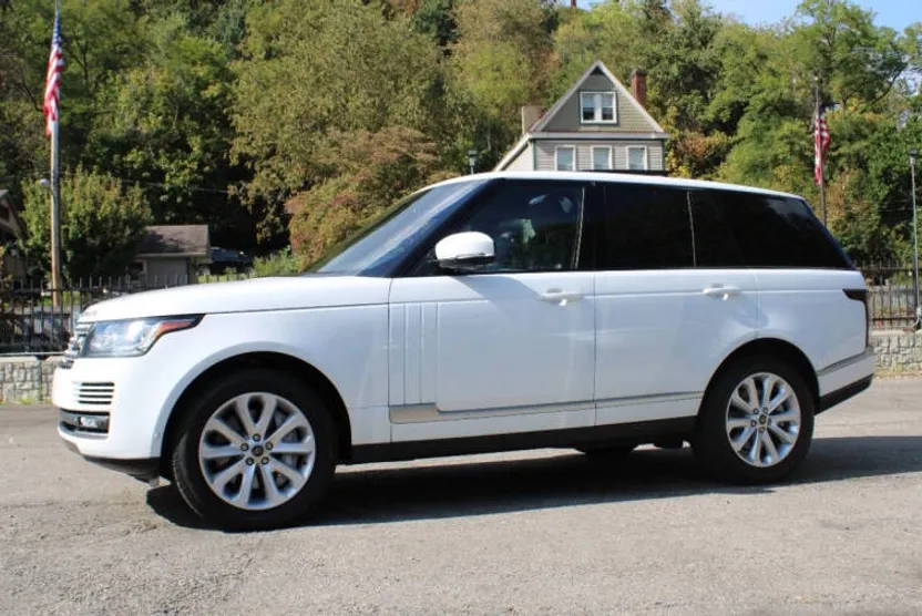 2013 Land Rover Range Rover HSE photo 1