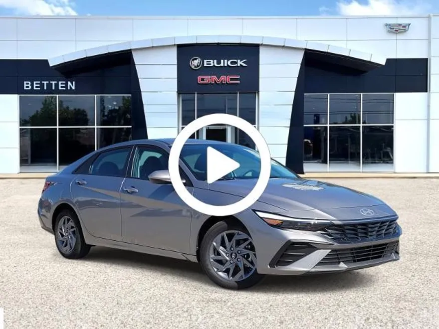 2024 Hyundai Elantra SEL photo 1