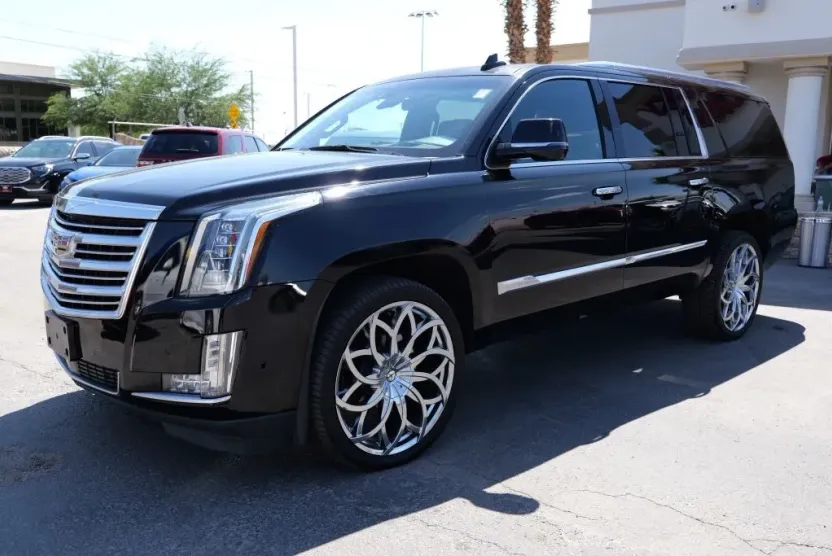 2018 Cadillac Escalade ESV Platinum photo 1